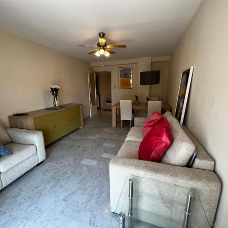 Mimosas -2 Rooms-terrace-city Center -air Conditioning * Cannes