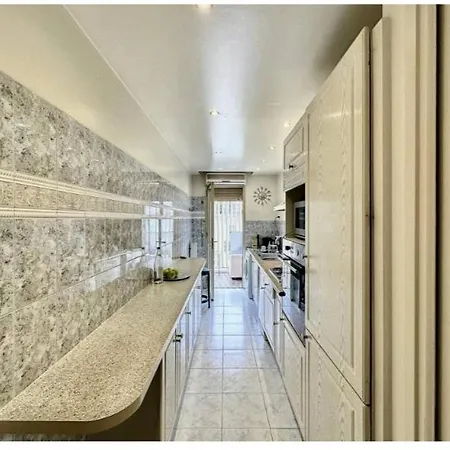 Mimosas -2 Rooms-terrace-city Center -air Conditioning *